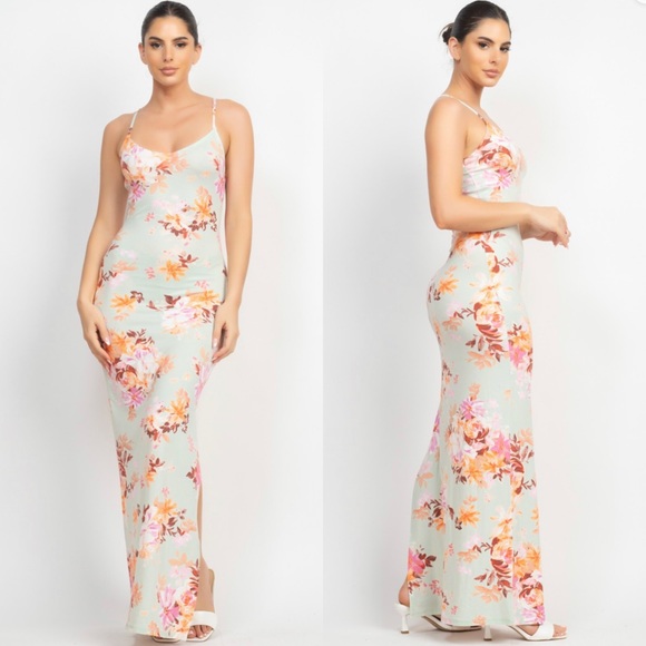 🆕Sage floral print maxi dress with side slit - Picture 3 of 8